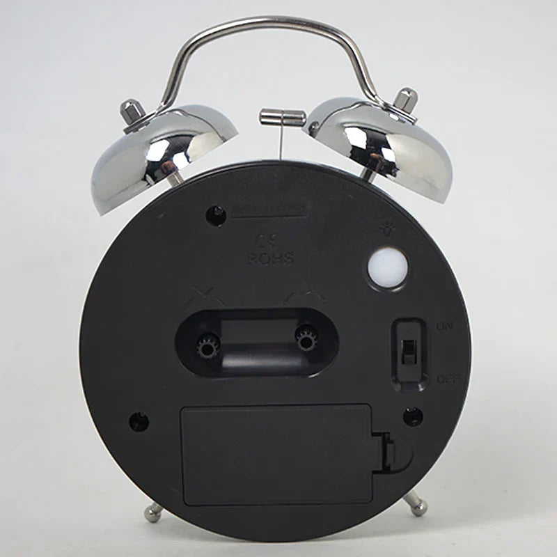 Metal Analog Vækkeur Klassisk Design