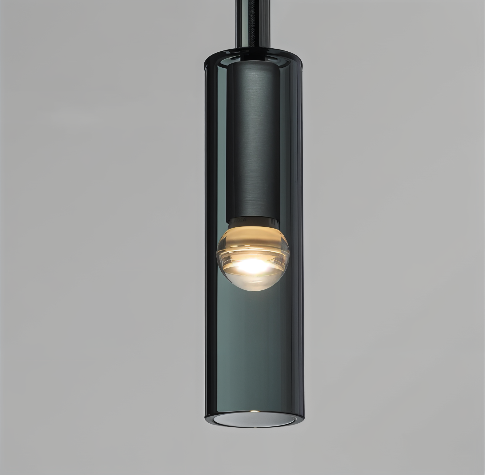 Minimalistisk Væglampe med Røget Glas
