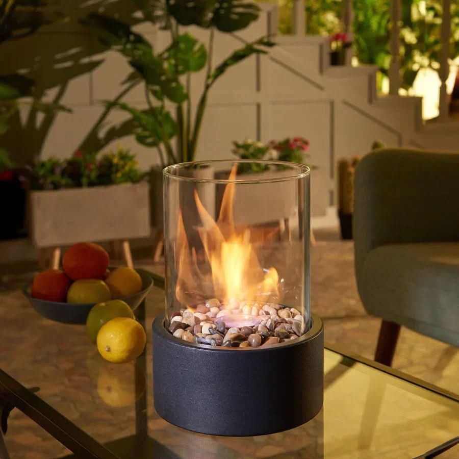Moderne Bordpejs med Ægte Flammer