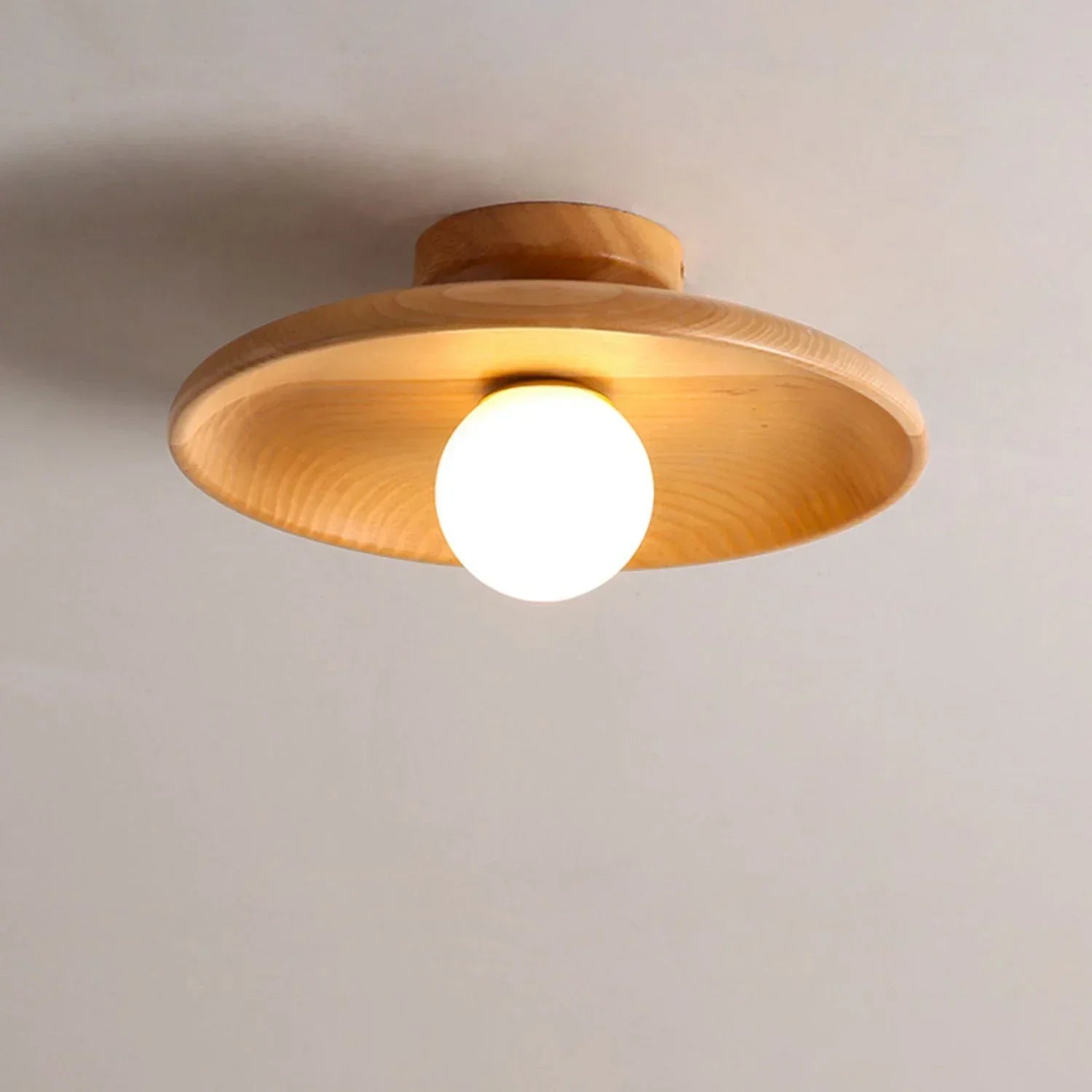 Moderne Loftslampe i Træ Kuglehængende