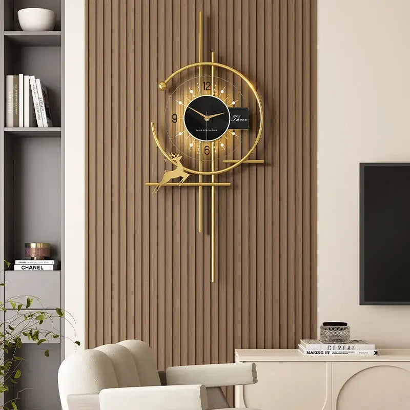 Moderne Vægur med Kunstnerisk Design