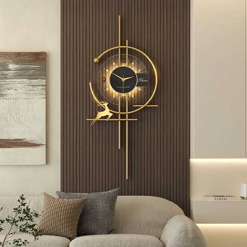 Moderne Vægur med Kunstnerisk Design