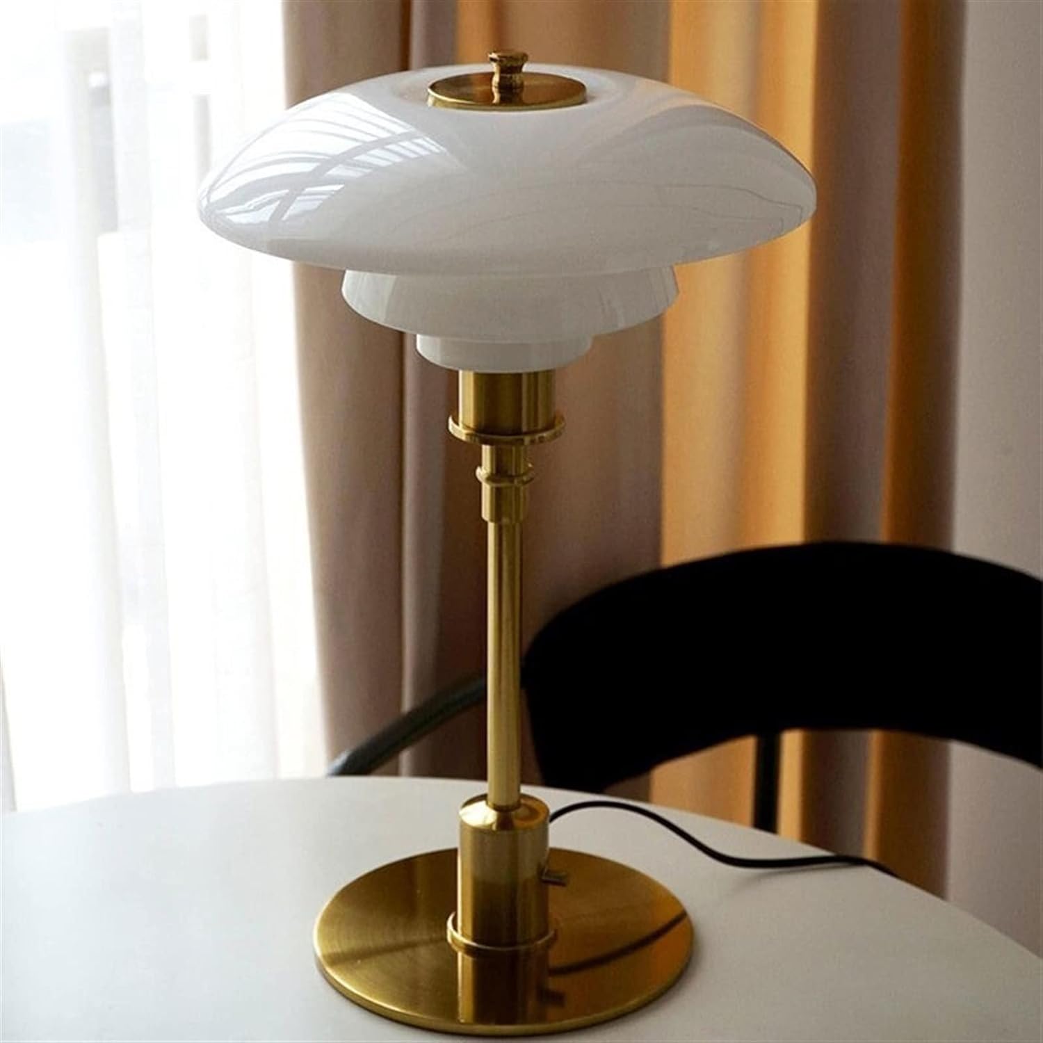 Nordic Bordlampe i Moderne Design
