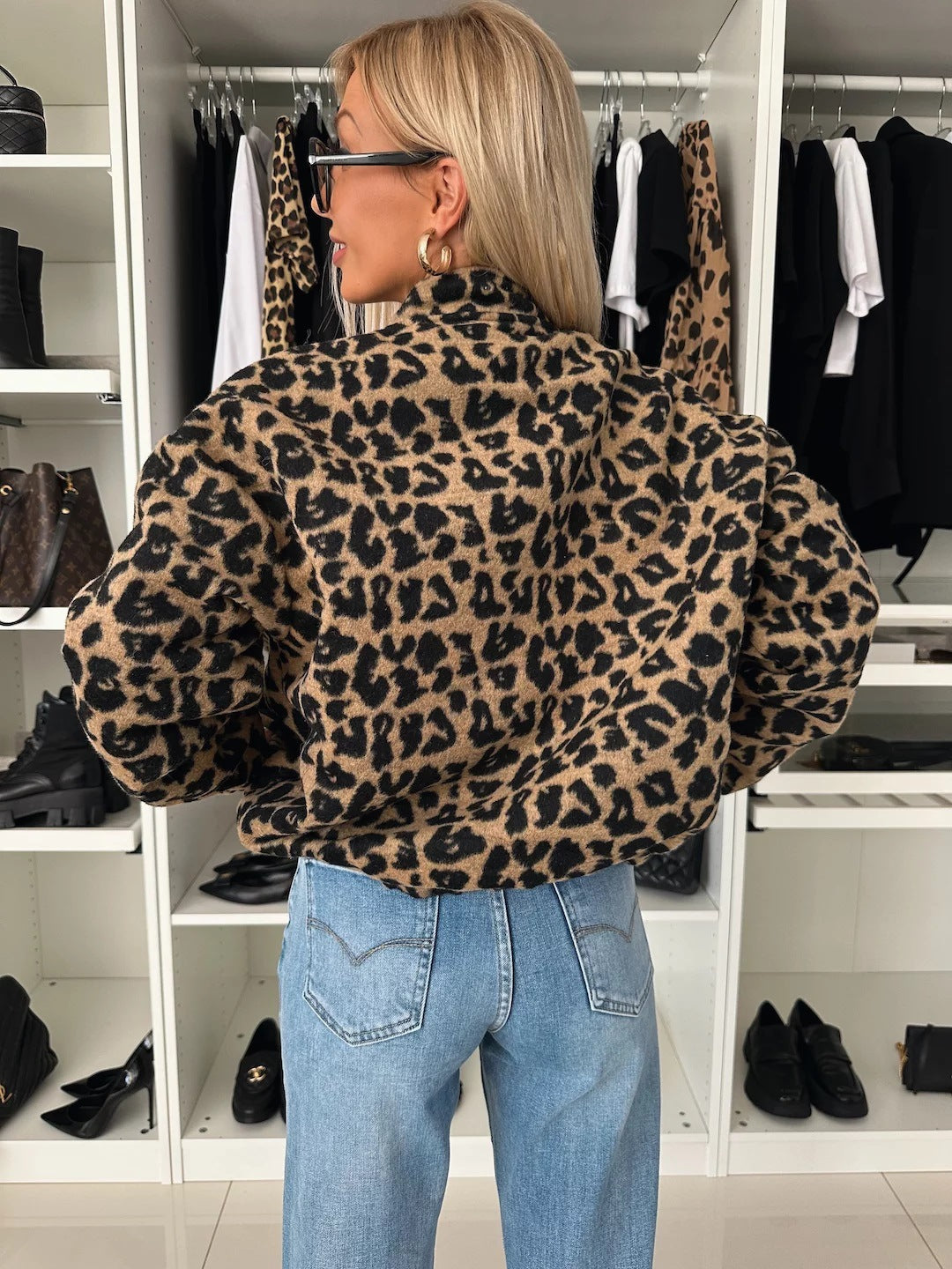 Yusra Kvinders Leopardjakke – Chic Løs Pasform & Blødt Behageligt Stof