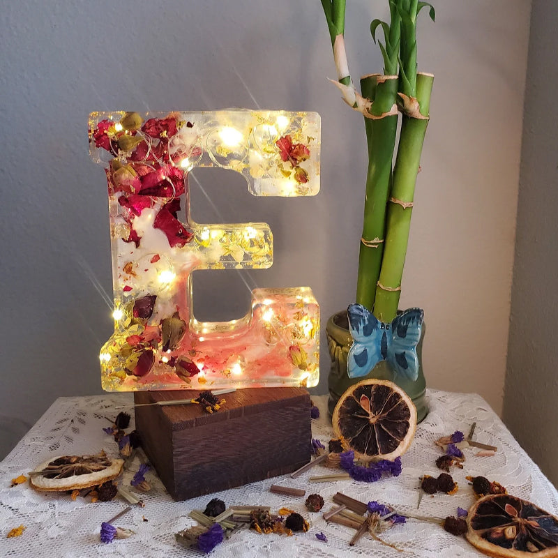 Personligt Natlys med Tørrede Blomster Design