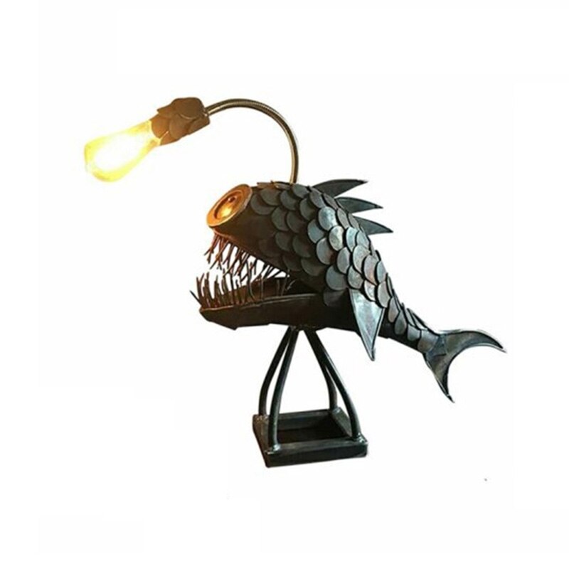 DeepGlow – Retro bordlampe inspireret af havtaske med fleksibelt hoved og skulpturelt udtryk
