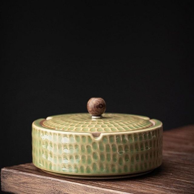 Retro Askebæger med Låg - Håndlavet Keramisk Design