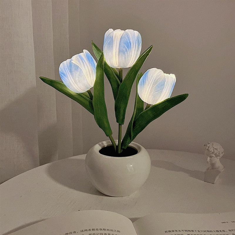 BloomLight LED Tulipan Nattelys – Stemningsfuld Belysning med Naturligt Udseende