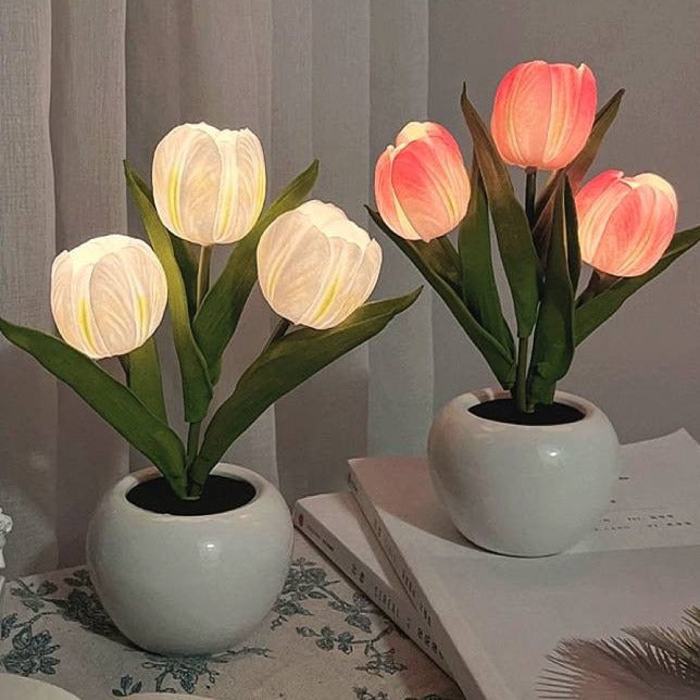 BloomLight LED Tulipan Nattelys – Stemningsfuld Belysning med Naturligt Udseende