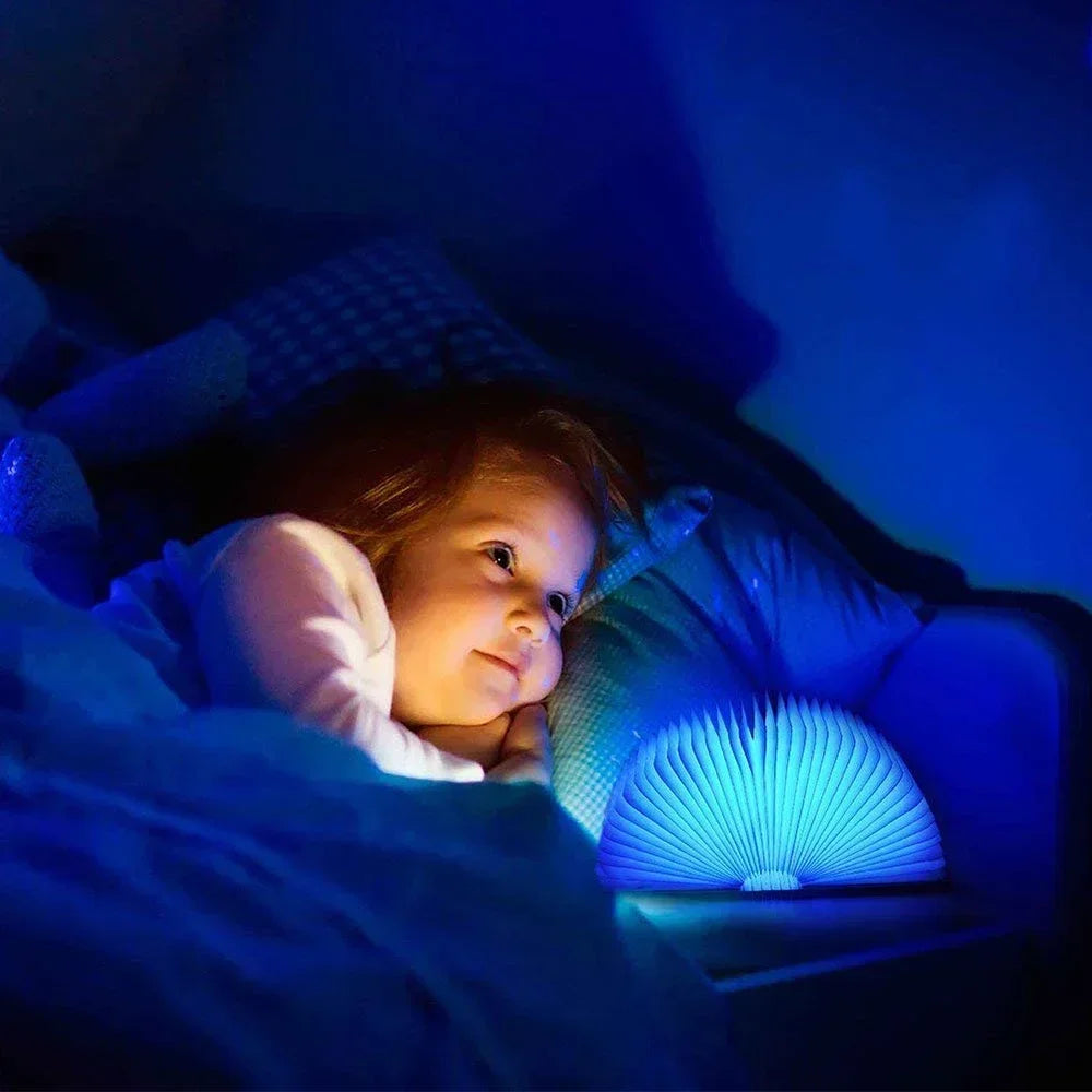 BookLight - Elegant sammenfoldelig boglampe til alsidig indretning