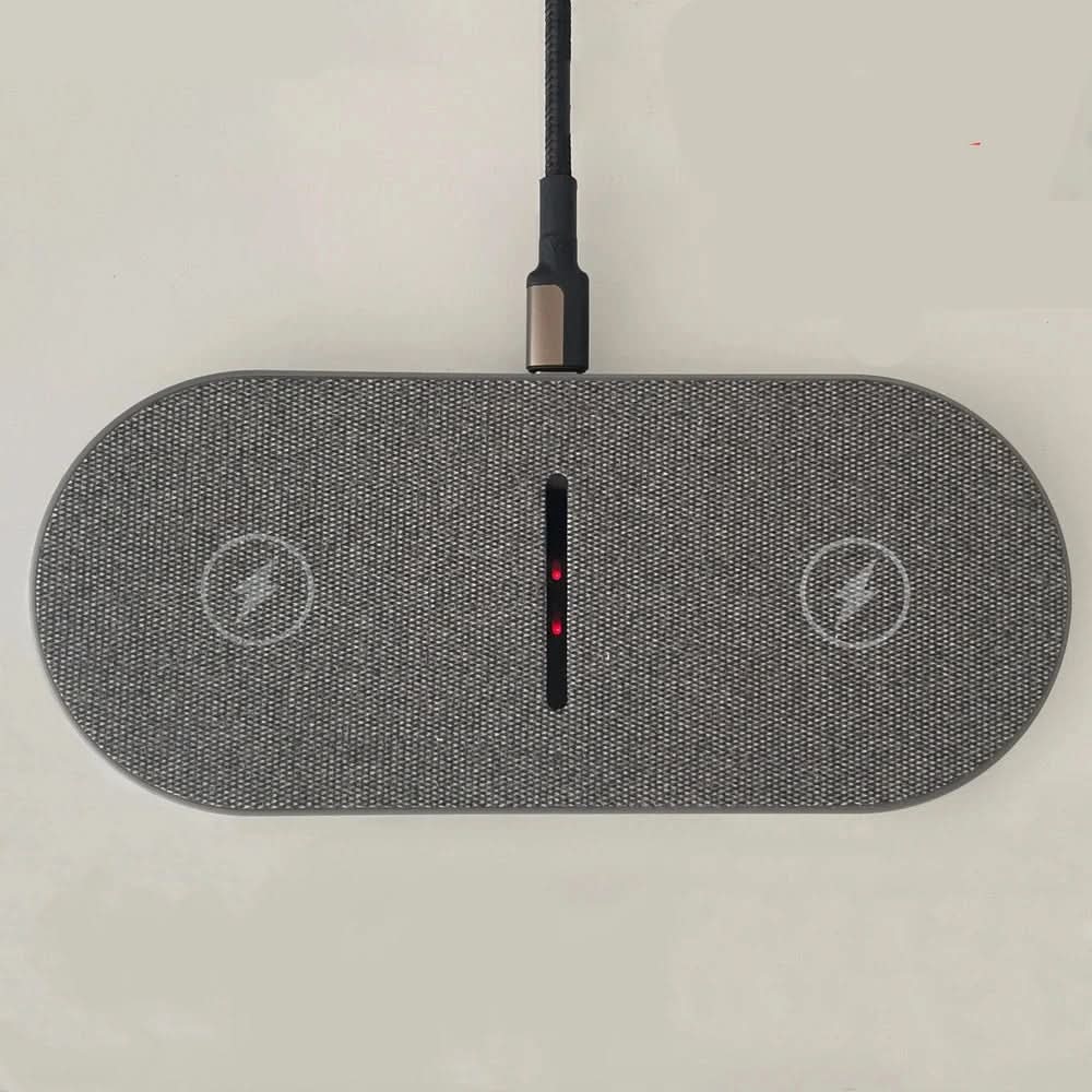 Trådløs Opladningsstation til iPhone og Samsung  iPhone 15/14/13/12/11, AirPods 3 Pro, Samsung Galaxy S23/S22/S21 - Kompakt Design