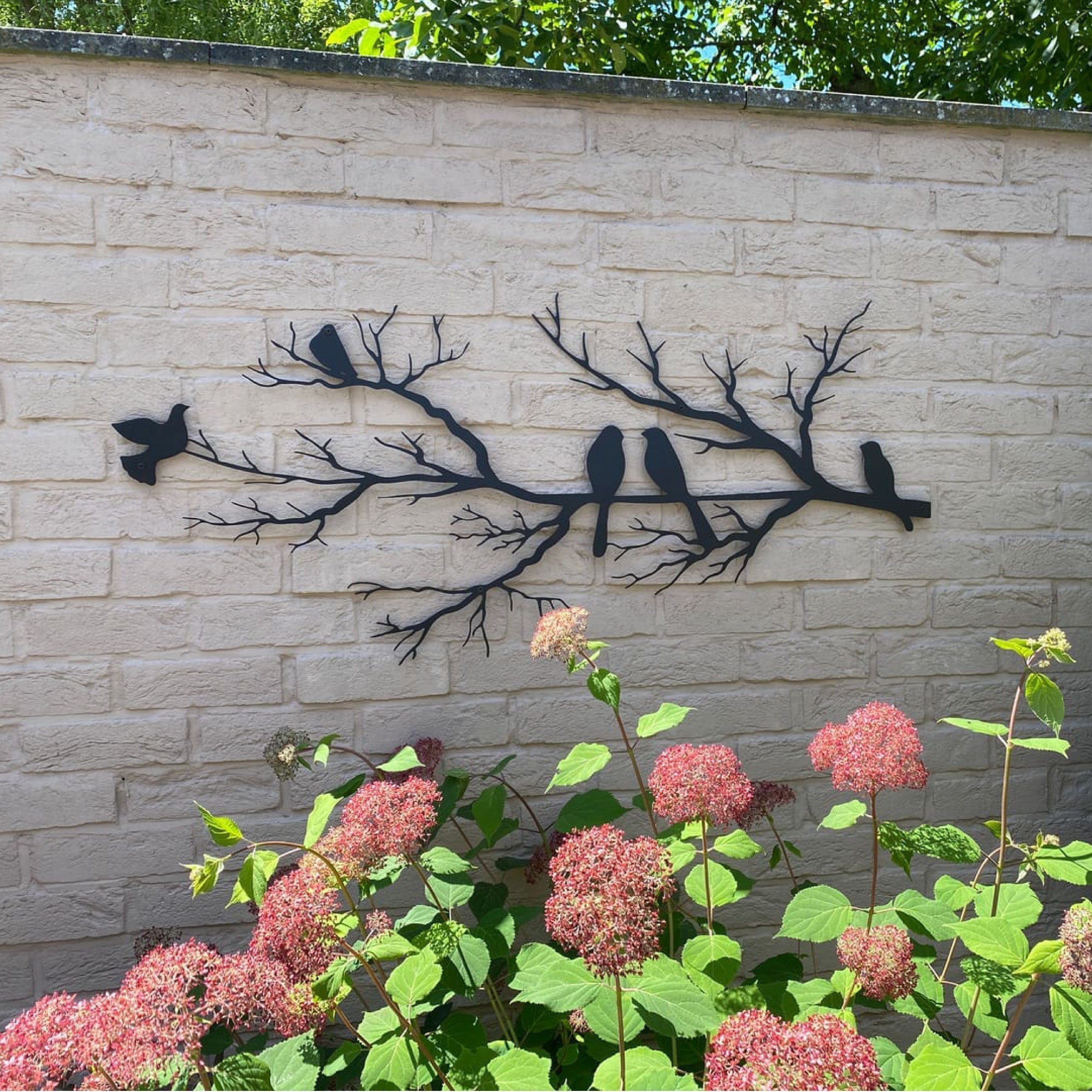 Vægkunst med Fugle på Gren til Boligindretning - Naturligt Inspireret Design