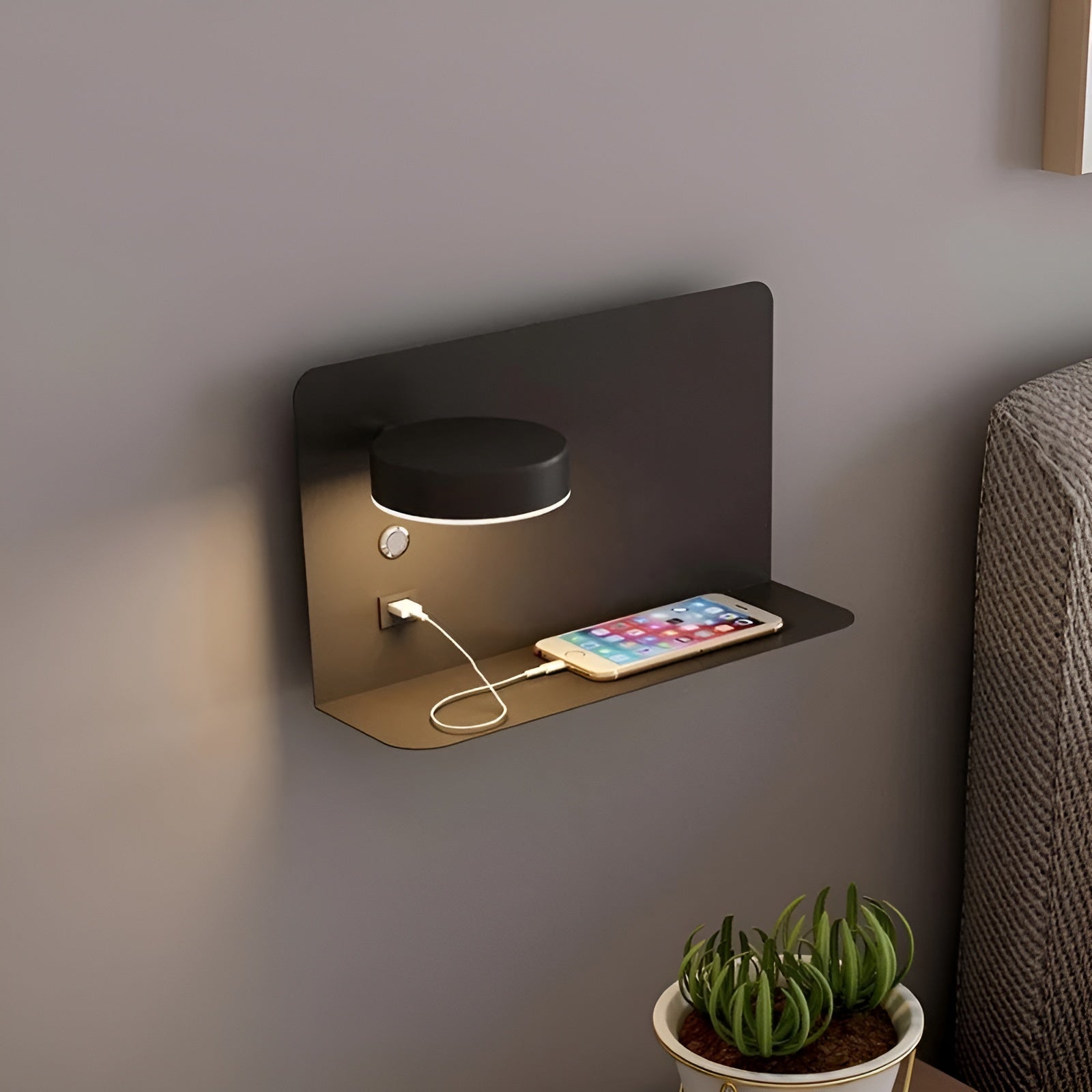 Væglampe med USB Oplader og Tre Lysfarver