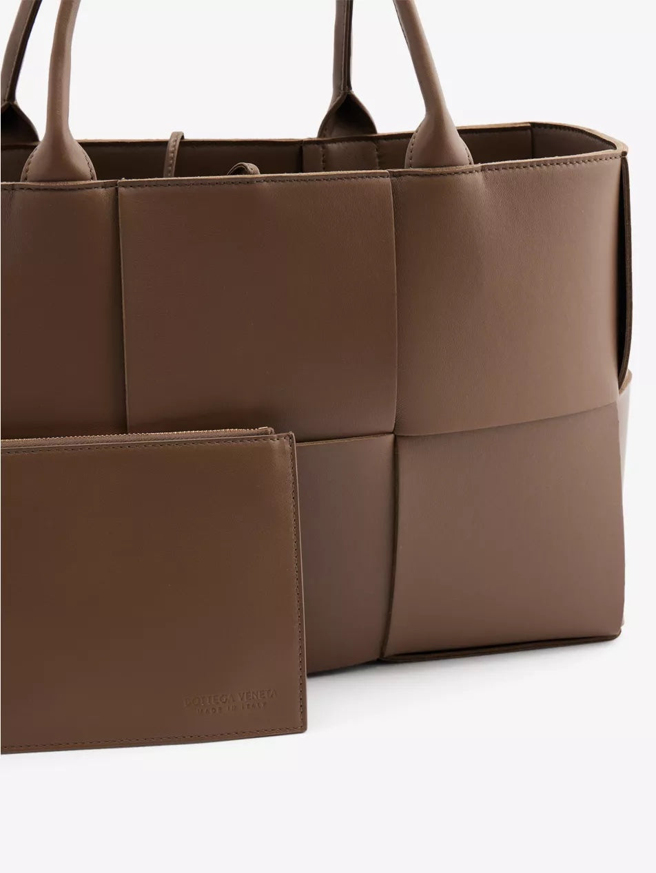 Annie | Serelune Tote Bag