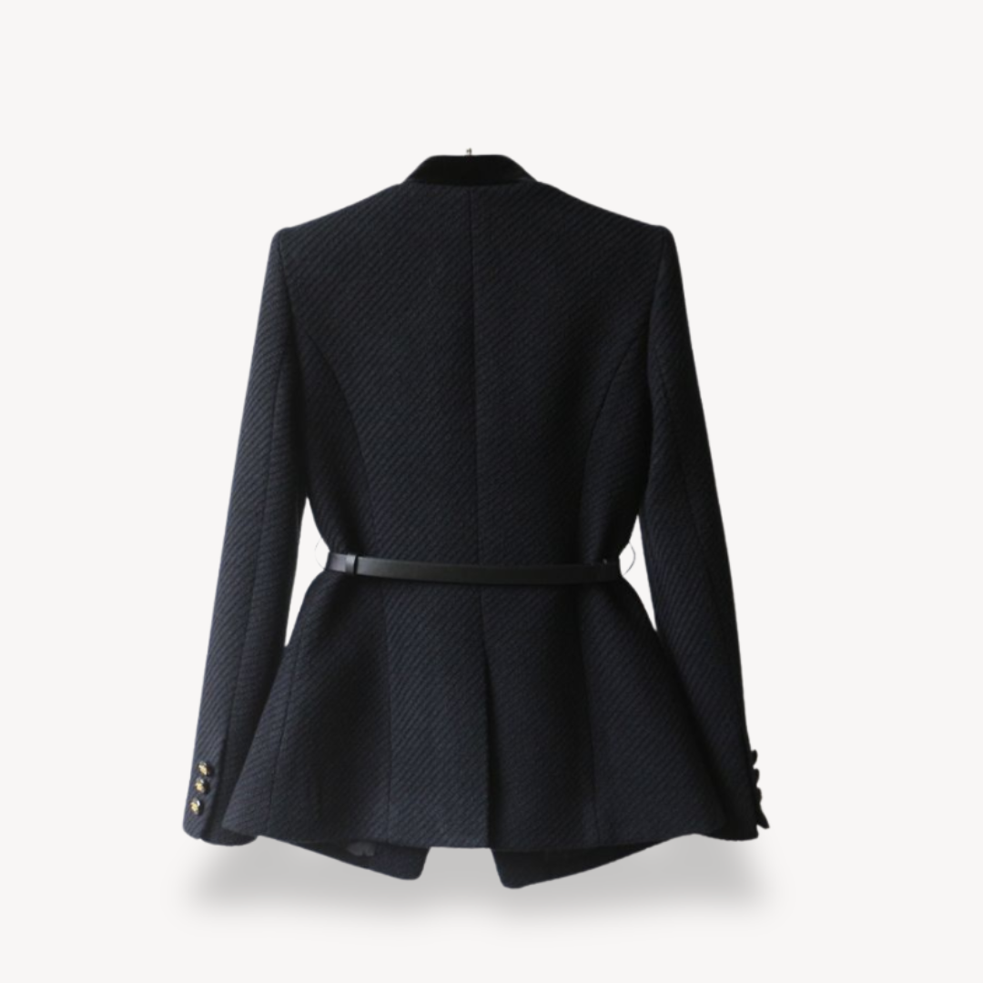 Kvindernes Skræddersyede Blazer med Bælte – Fløjl Detalje & Guldtonet Finish