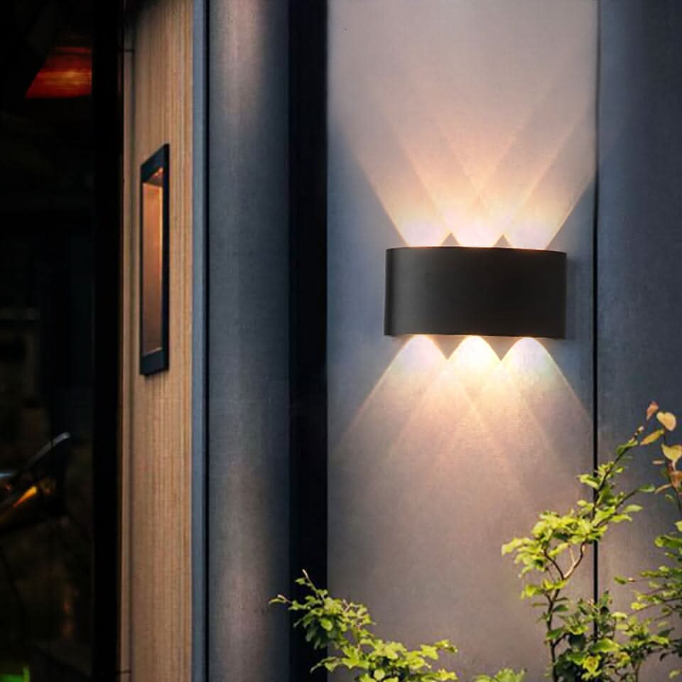 Vandafvisende LED-udendørs væglampe – Elegant og energieffektiv udendørs belysning i aluminium