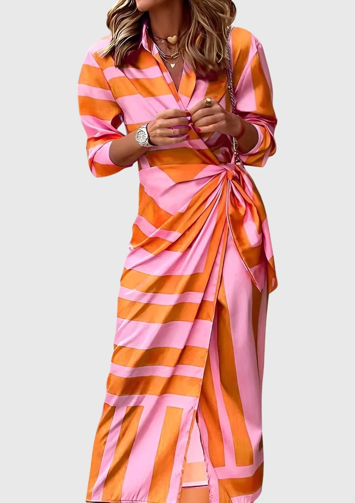 Wrap Style Kjole – Flatterende Silhuet & Talje-Definerende Pasform