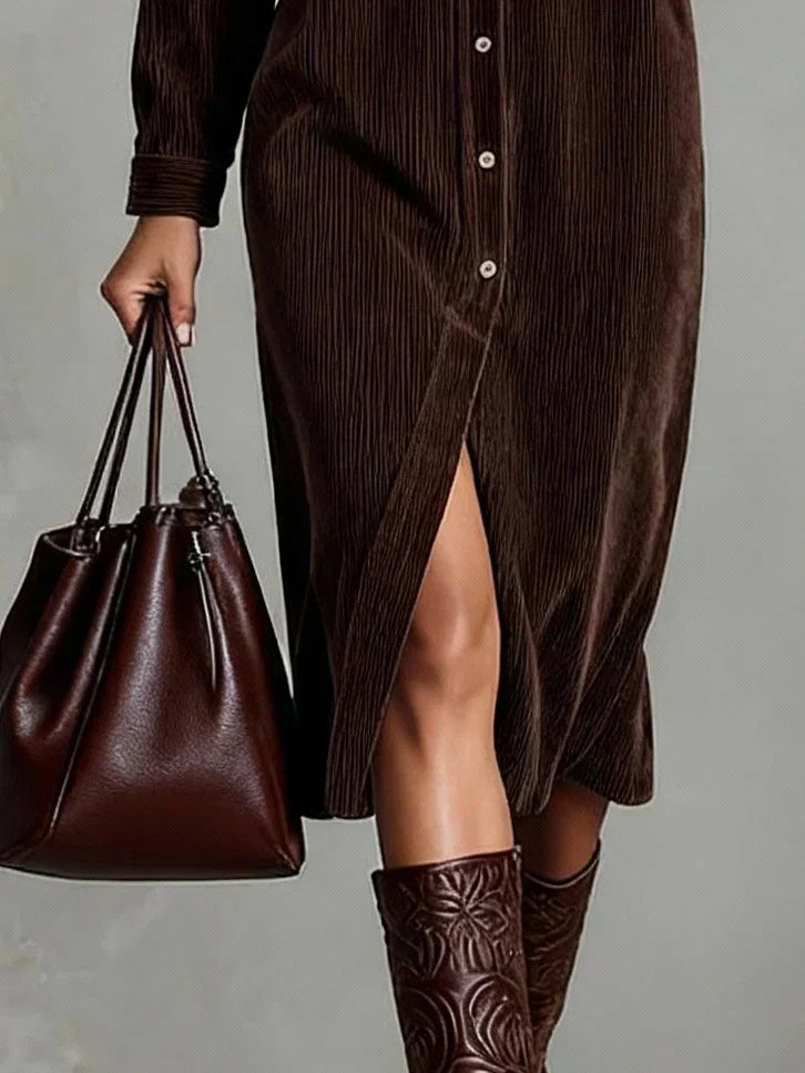 Aurovia - Chic Flared Hem Kjole