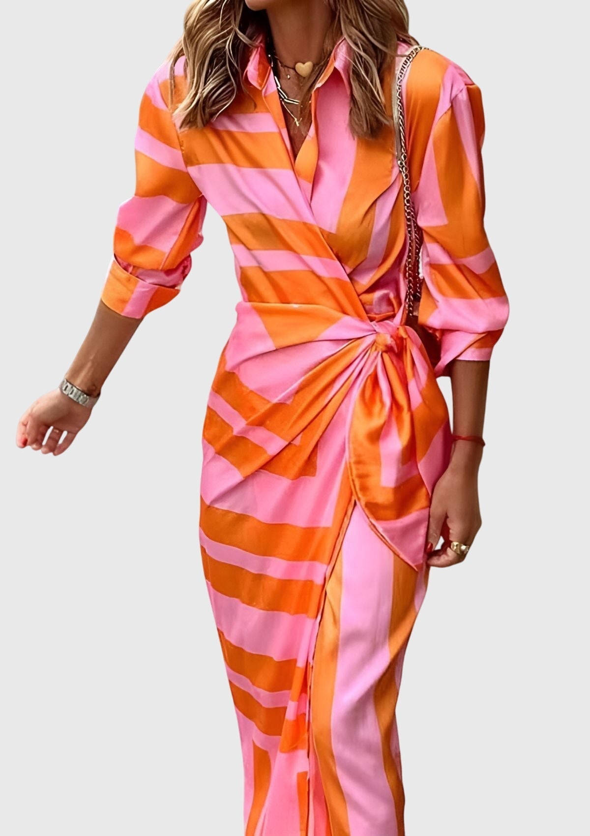 Wrap Style Kjole – Flatterende Silhuet & Talje-Definerende Pasform