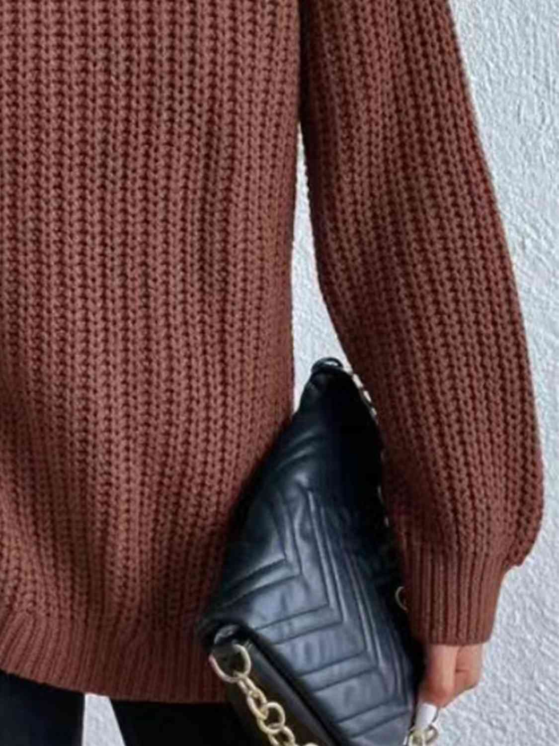 Angela Pull Kvinde – Ribbet Turtleneck Sweater med Chic Side Slids til Elegant Efterår/Vinter