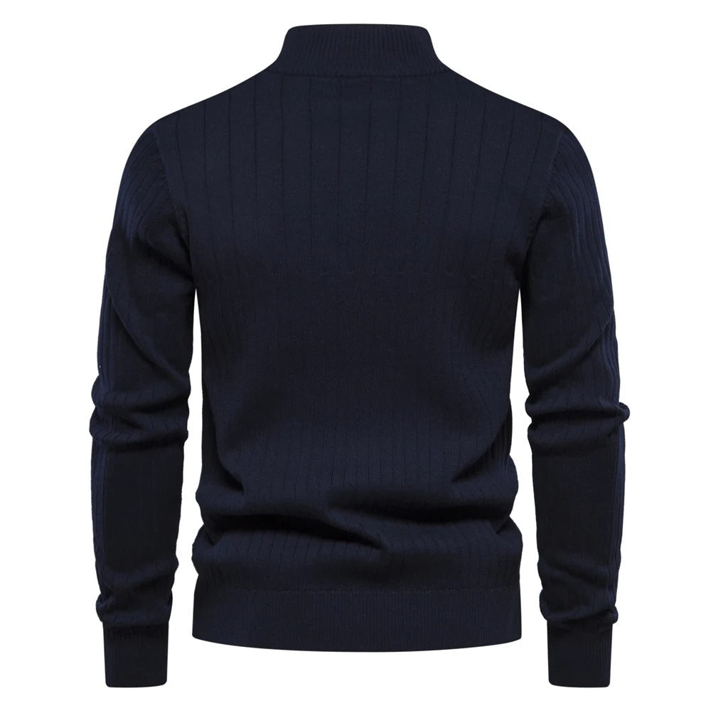 Strikket sweater med standkrave til mænd