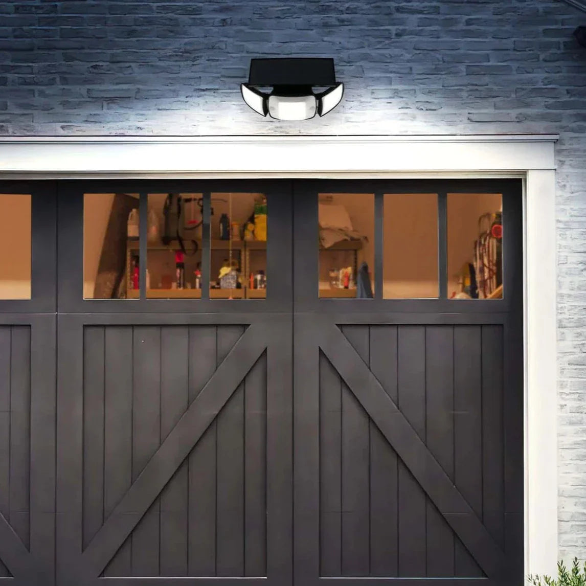 SunGuard Tre-dobbelt LED Solvæglampe | Lys op i dit udendørsområde med smart effektivitet-zarada.dk