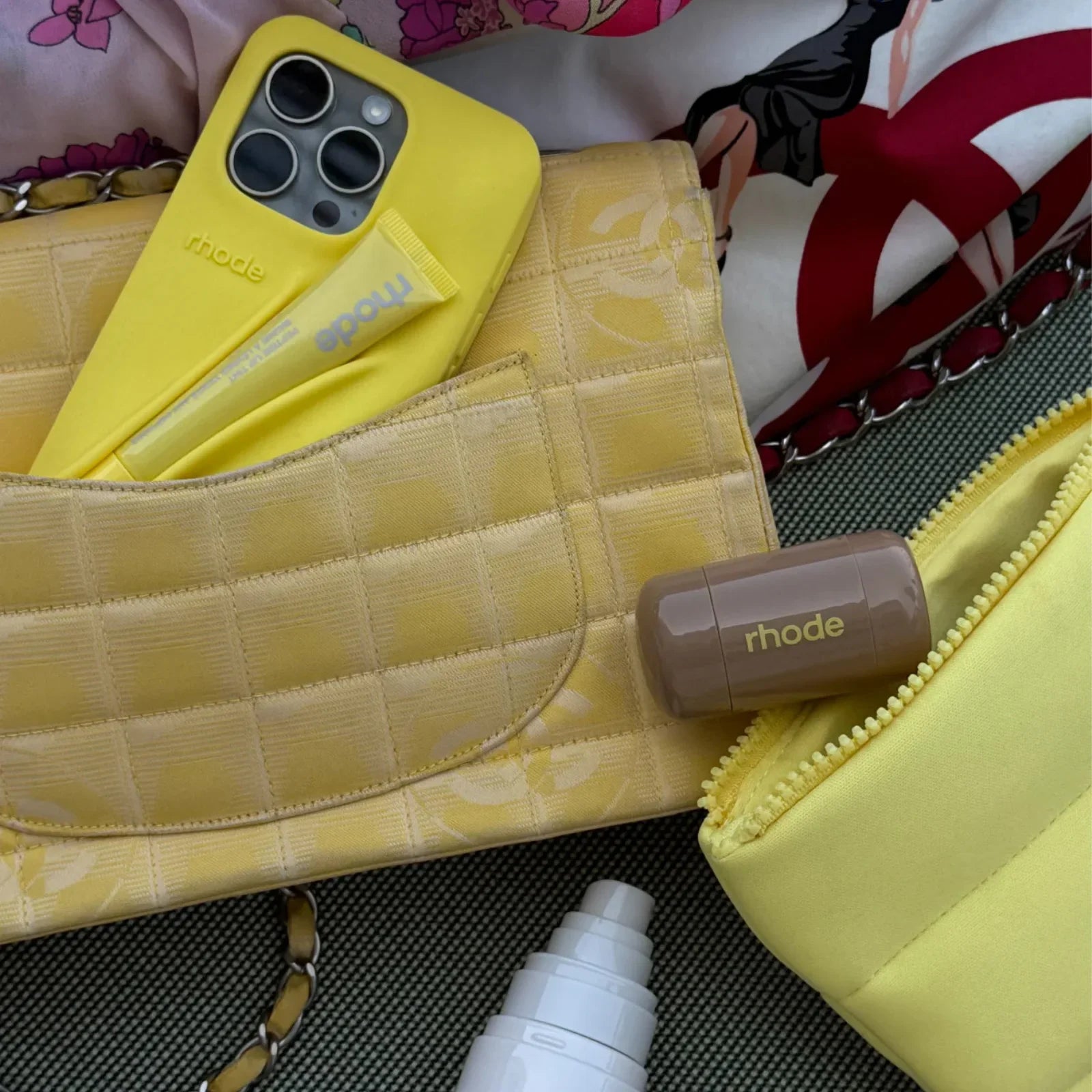 iPhone 13, 14, 15, 16, 17 Pro Max, Pro Etui med Lip Gloss Sæt