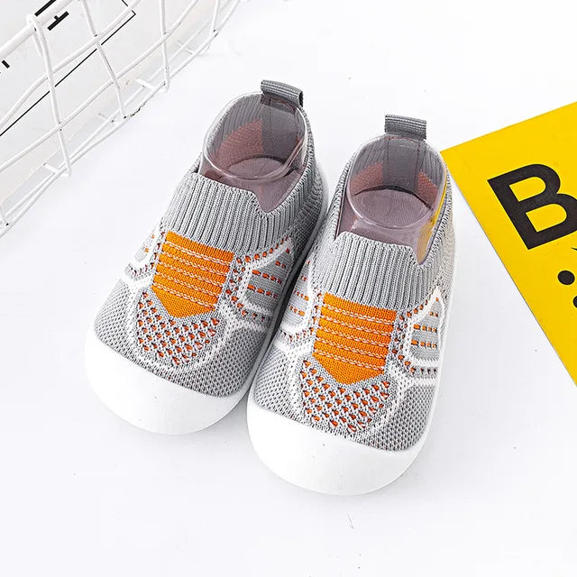 TinyTreads Slip-Ons | Åndbare skridsikre sko i mesh-zarada.dk