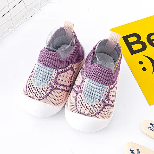 TinyTreads Slip-Ons | Åndbare skridsikre sko i mesh-zarada.dk