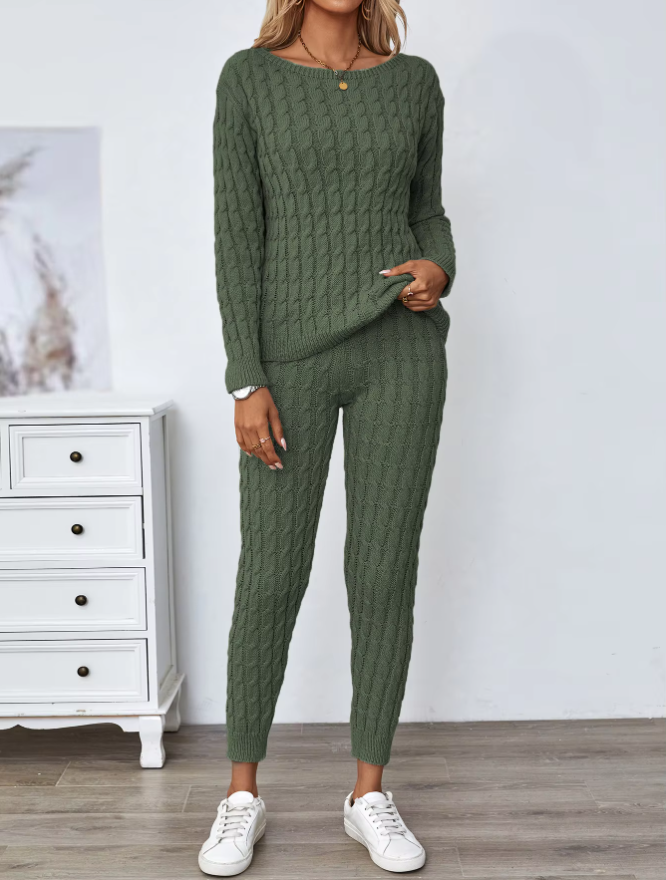 Strikket sweater og buksesæt til kvinder