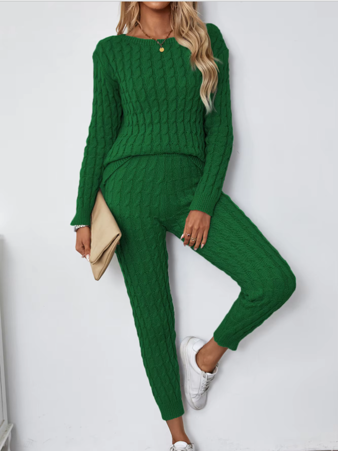 Strikket sweater og buksesæt til kvinder