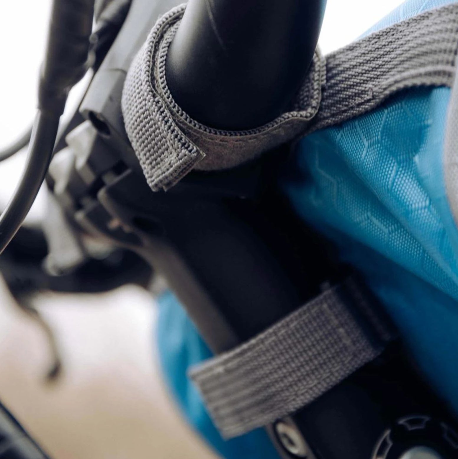 Styrtasker til cykel | Vandtæt cykeltaske med touchscreen | Tourix