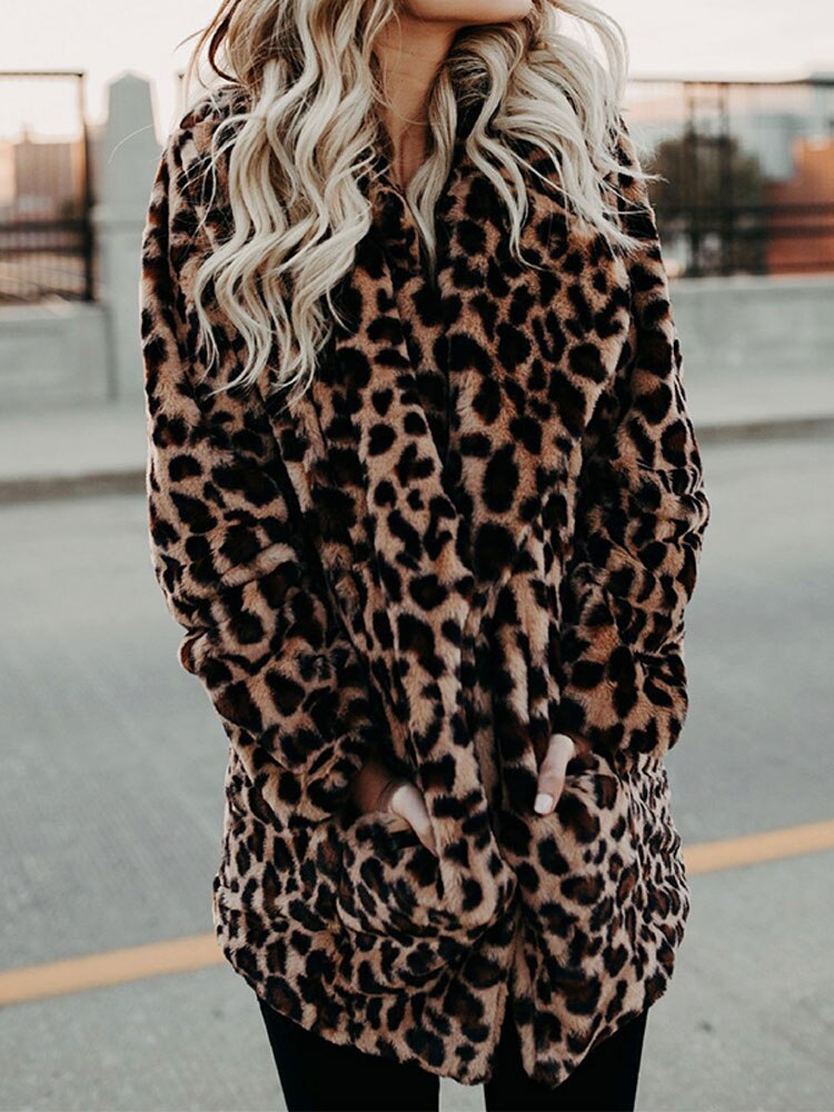 Fresia Vinterjakke Dame – Leopardmønster, Oversize Krave & Varm Foring