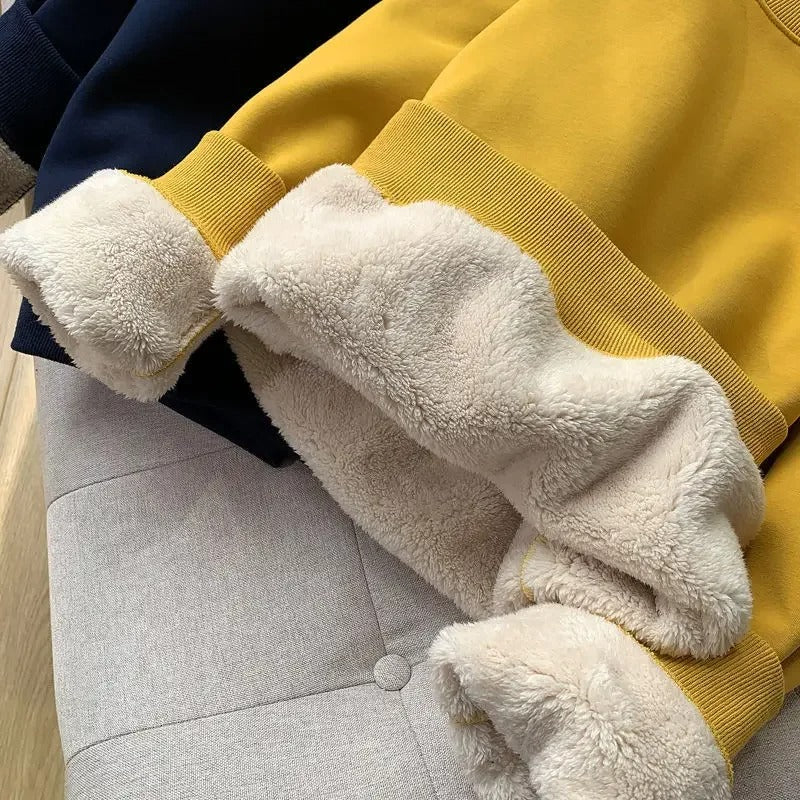 Fleeceforet sweatshirt med rund hals til kvinder