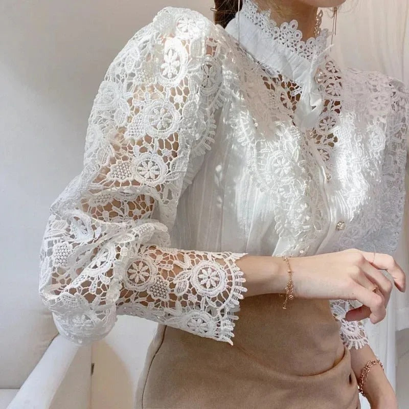 Blomsterbluse med hul blonder til kvinder