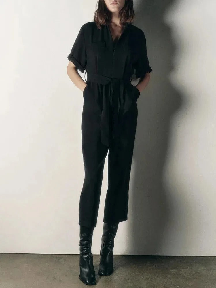Kortærmet jumpsuit til kvinder