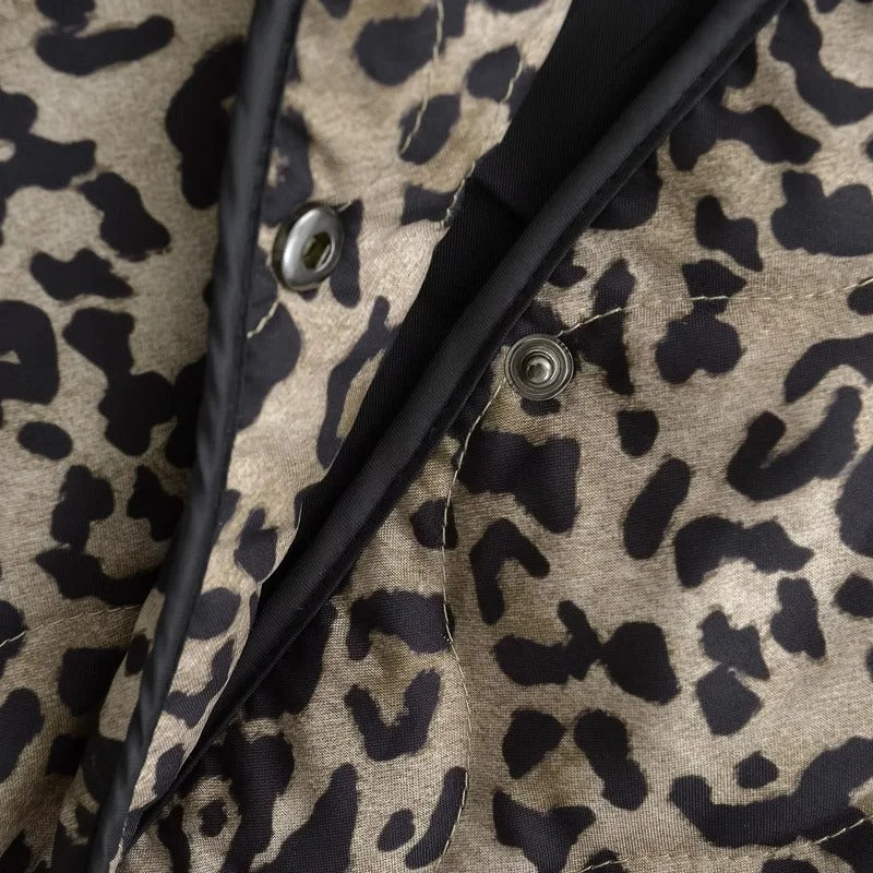 Leopard-vatteret jakke til kvinder