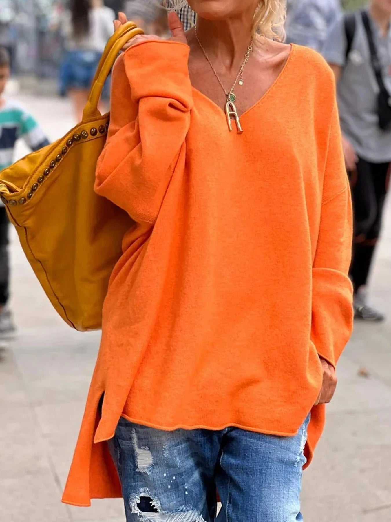 Strikket oversized sweater med V-hals