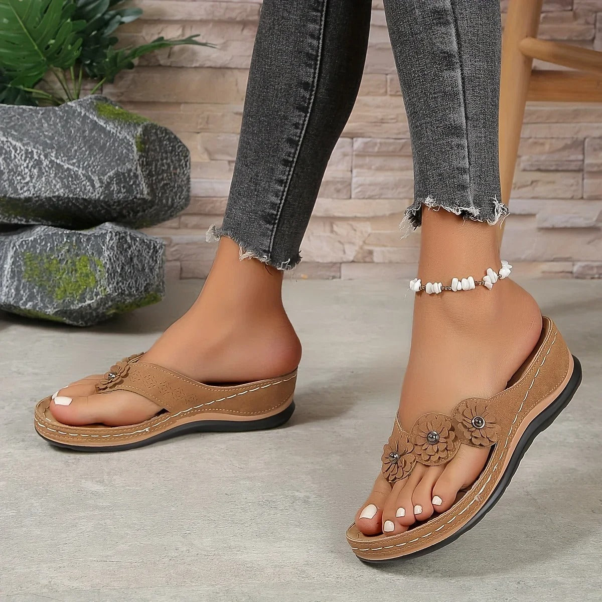 Blomstrede slip-on-strandtøfler til kvinder