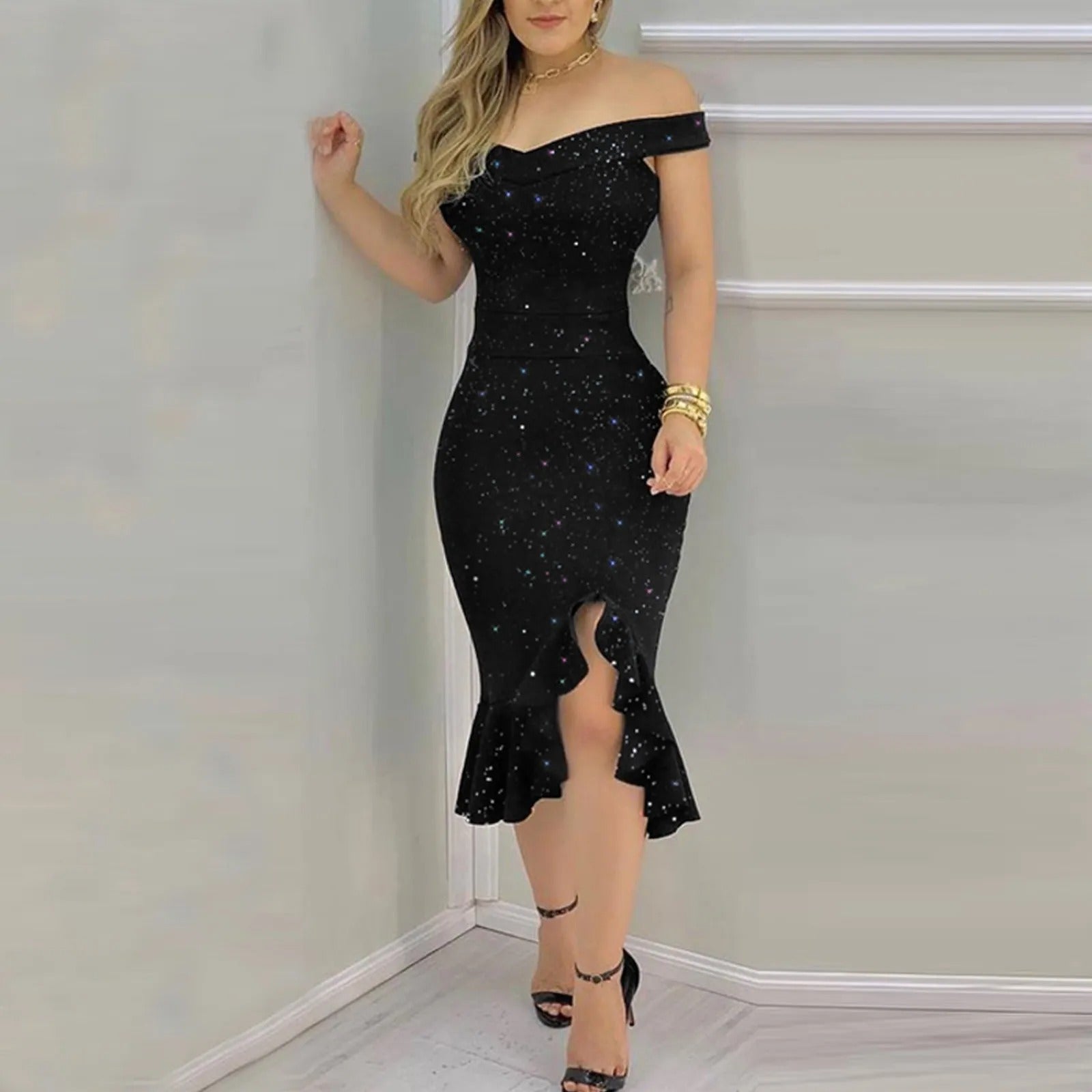 Off-shoulder chiffonkjole med pailletter og flæser til kvinder